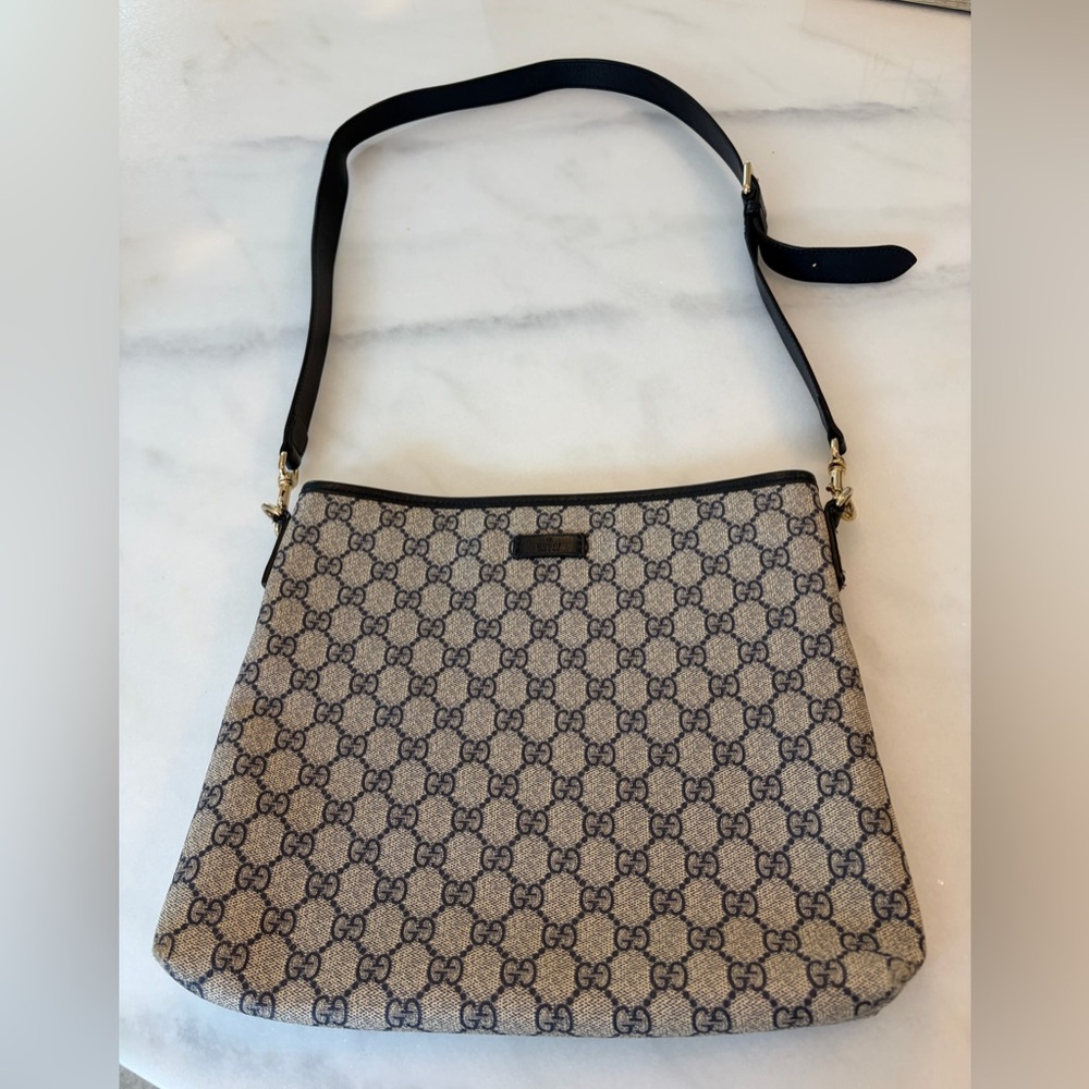 Gucci Beige and Black Patterned Shoulder Bag